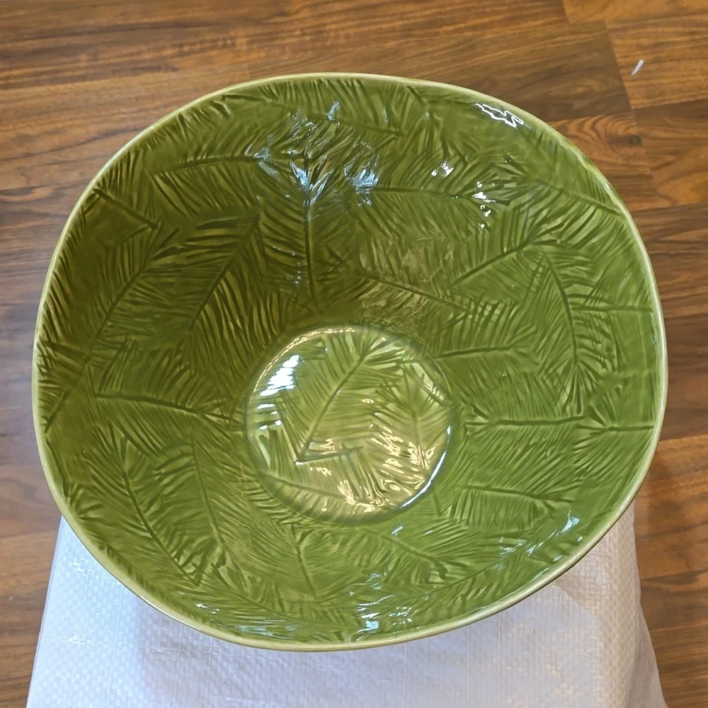 Crate & Barrel Marin Pine Serving Bowl Green Salad Bowl Dish